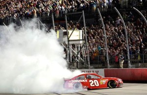 Matt Kenseth celebrates after his win at Darlington last year (Photo: Getty Images for NASCAR)