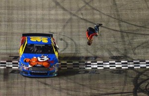 Carl Edwards celebrates victory last year in the Food City 500 at Bristol Motor Speedway (Photo: Getty Images for NASCAR)
