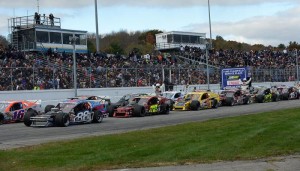 The NASCAR Whelen Modified Tour returns to Thompson Speedway four times again in 2016 (Photo: Getty Images for NASCAR)