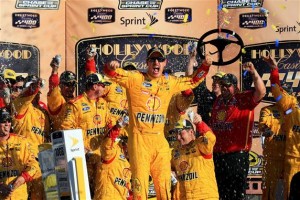 Joey Logano celebrates winning the Sprint Cup Series Hollywood Casino 400 at Kansas Speedway last year (Photo: Daniel Shirey/Getty Images for NASCAR)