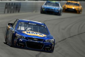 Chase Elliott in action during the Sprint Cup Series Axalta "We Paint Winners" 400 at Pocono Raceway Monday (Photo: Sean Gardner/Getty Images for NASCAR) 