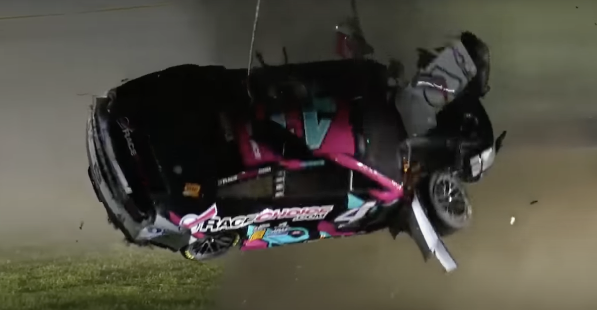 I Can't Stop Watching These Video Game Cars Crashing Into a Chain Wall