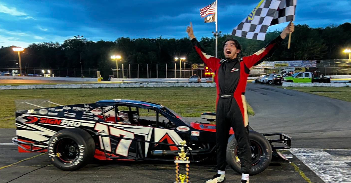 Vinny Rappoccio Claims First Career SK Light Modified Victory at Speedbowl